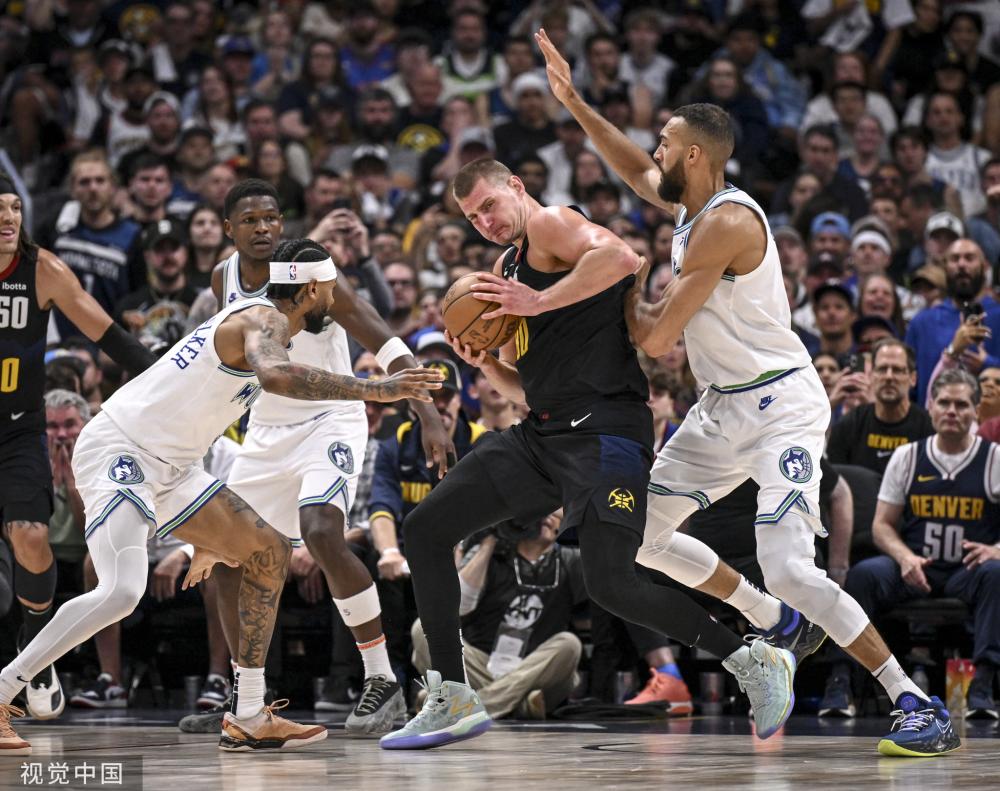 但场地近观 但场地近观