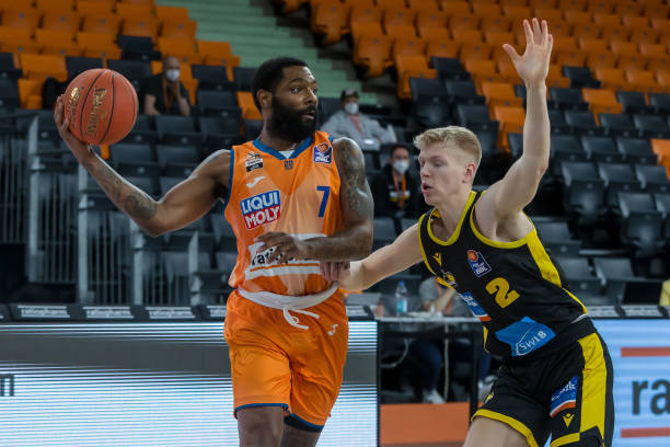 将罚入致胜 将罚入致胜