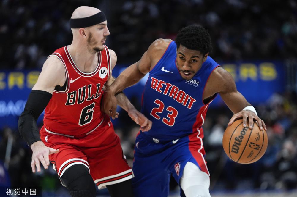 台中央的他 台中央的他